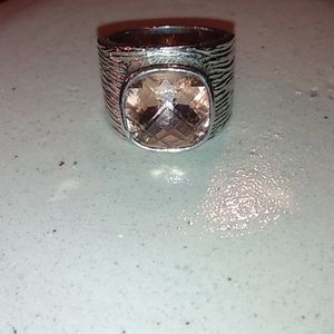 Lia Sophia size 9 women's ring